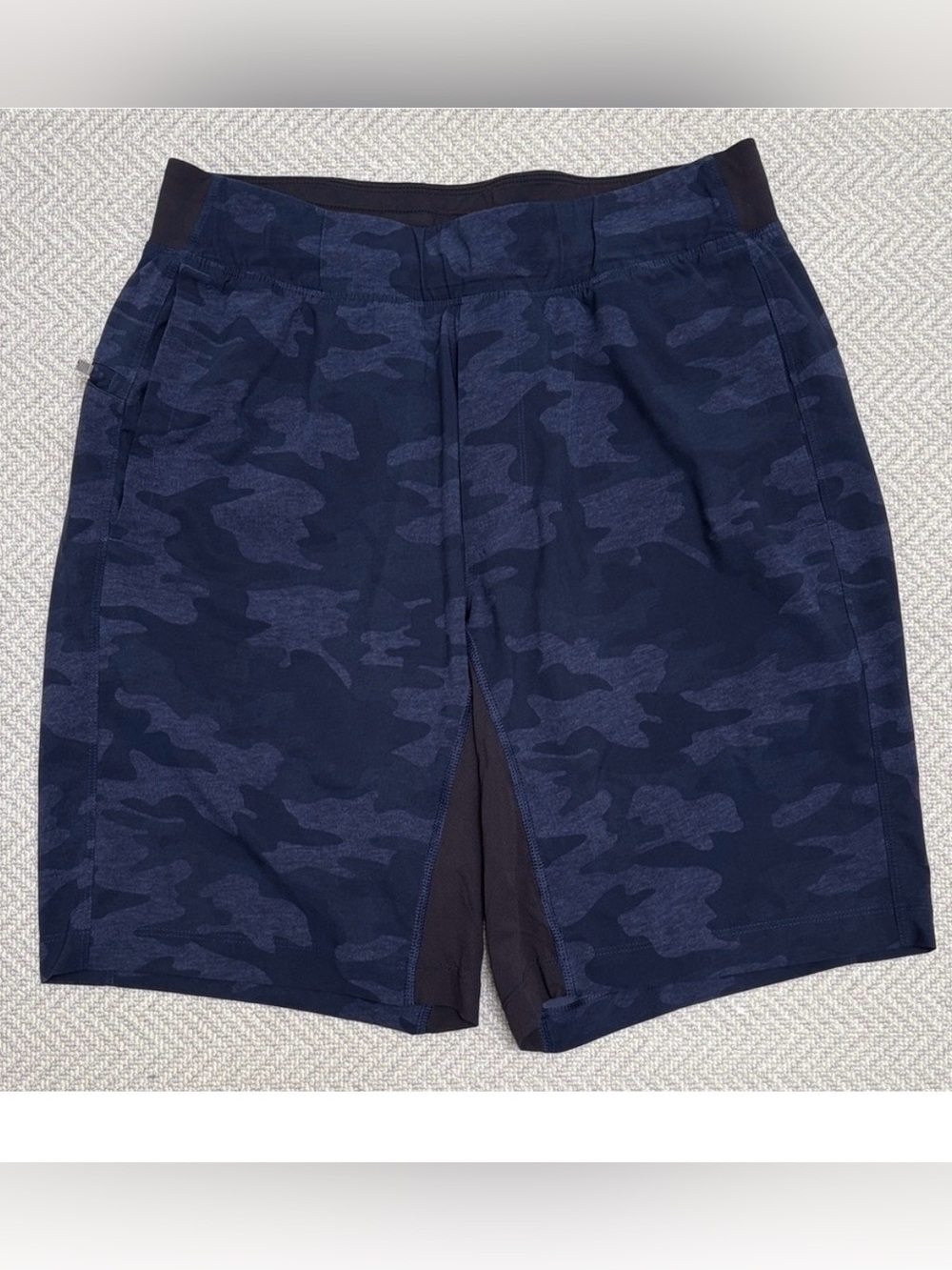 LULULEMON Pace Breaker shorts in Incognito Camo Blue Multi Colour